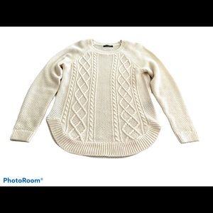 Suzy Shier Ladies Small Sweater